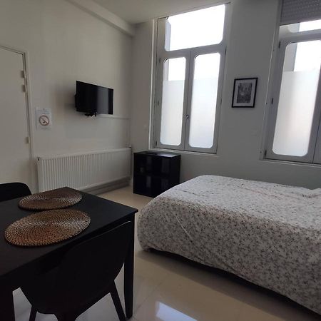 Residence Jehan Froissart Валенсиен Екстериор снимка